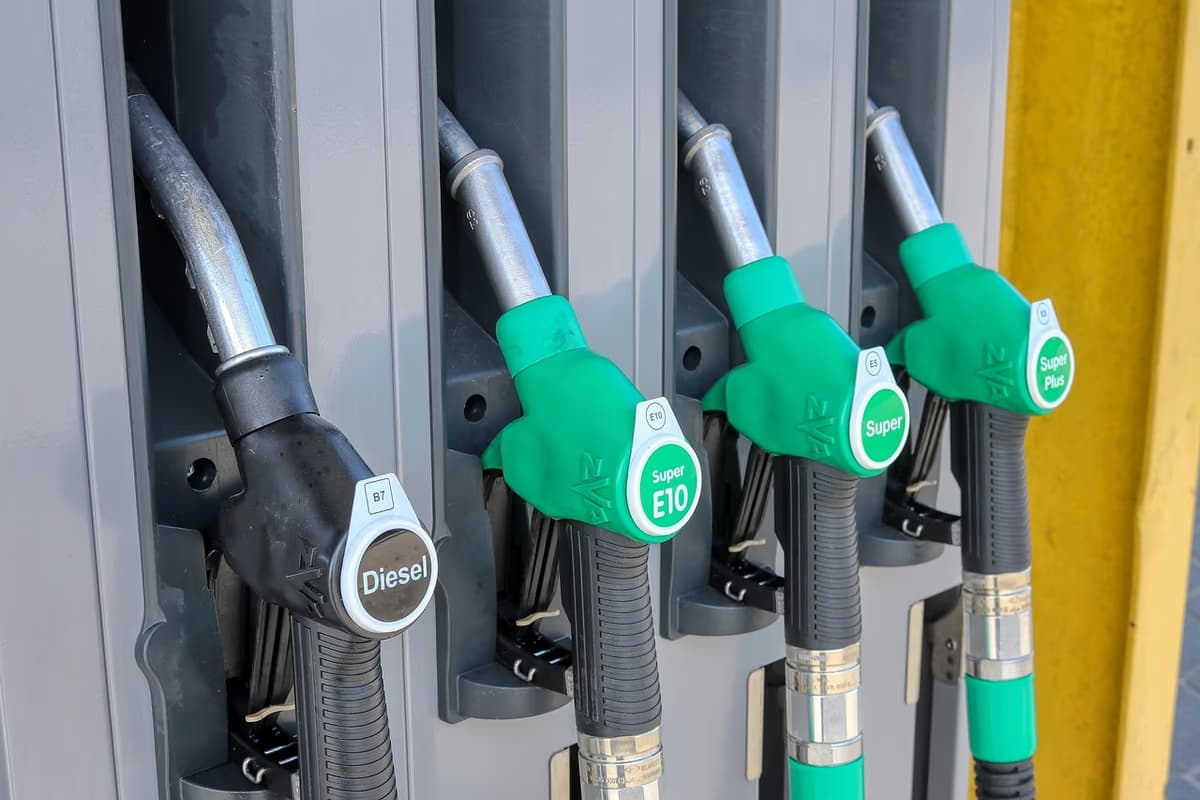 Fuel prices climb as Middle East conflict rattles oil markets - South African business and economy